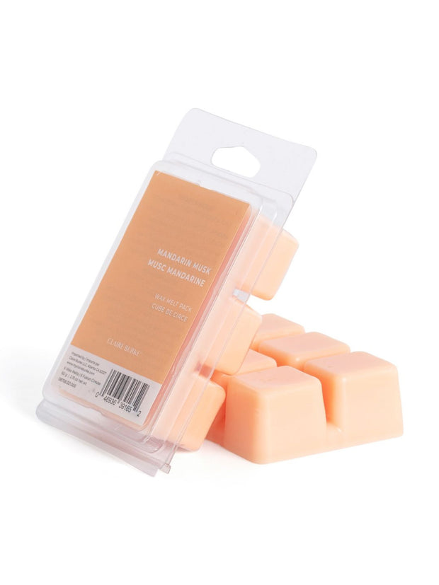 Mandarin Musk Wax Melts will take you among the fruit trees of italy. Experience led by juicy Mandarin, sparkling lemon & bergamot, along with enticing pomegranate, peony, neroli and musk.